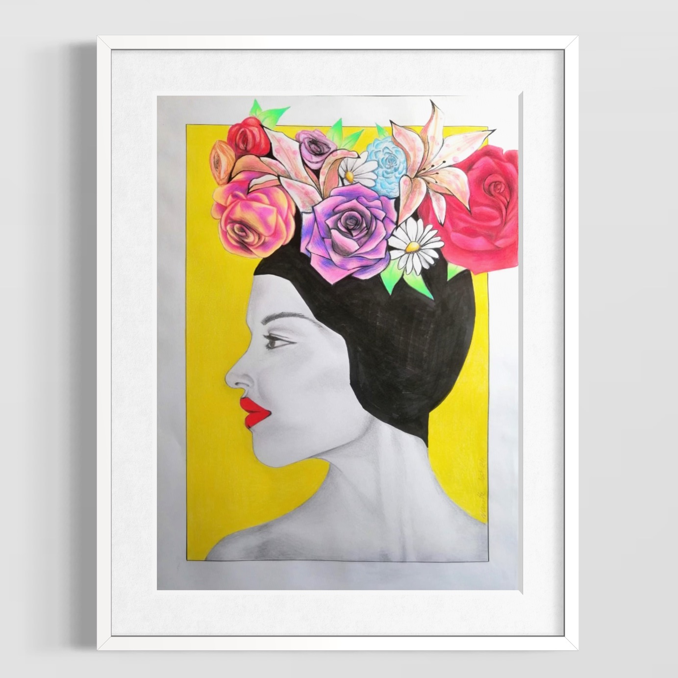 portrait d'une femme avec des fleurs colorées en arriere plan / Female portrait with colorful flowers on yellow background, by Anaïs Eck.