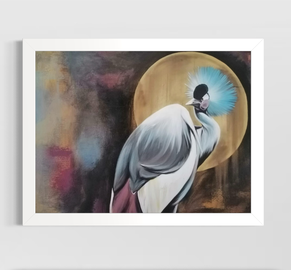 Oiseau couronné devant un disque doré, lumière nocturne, œuvre d’Anaïs Eck. / Crowned bird before a golden disk, nocturnal light, by Anaïs Eck.