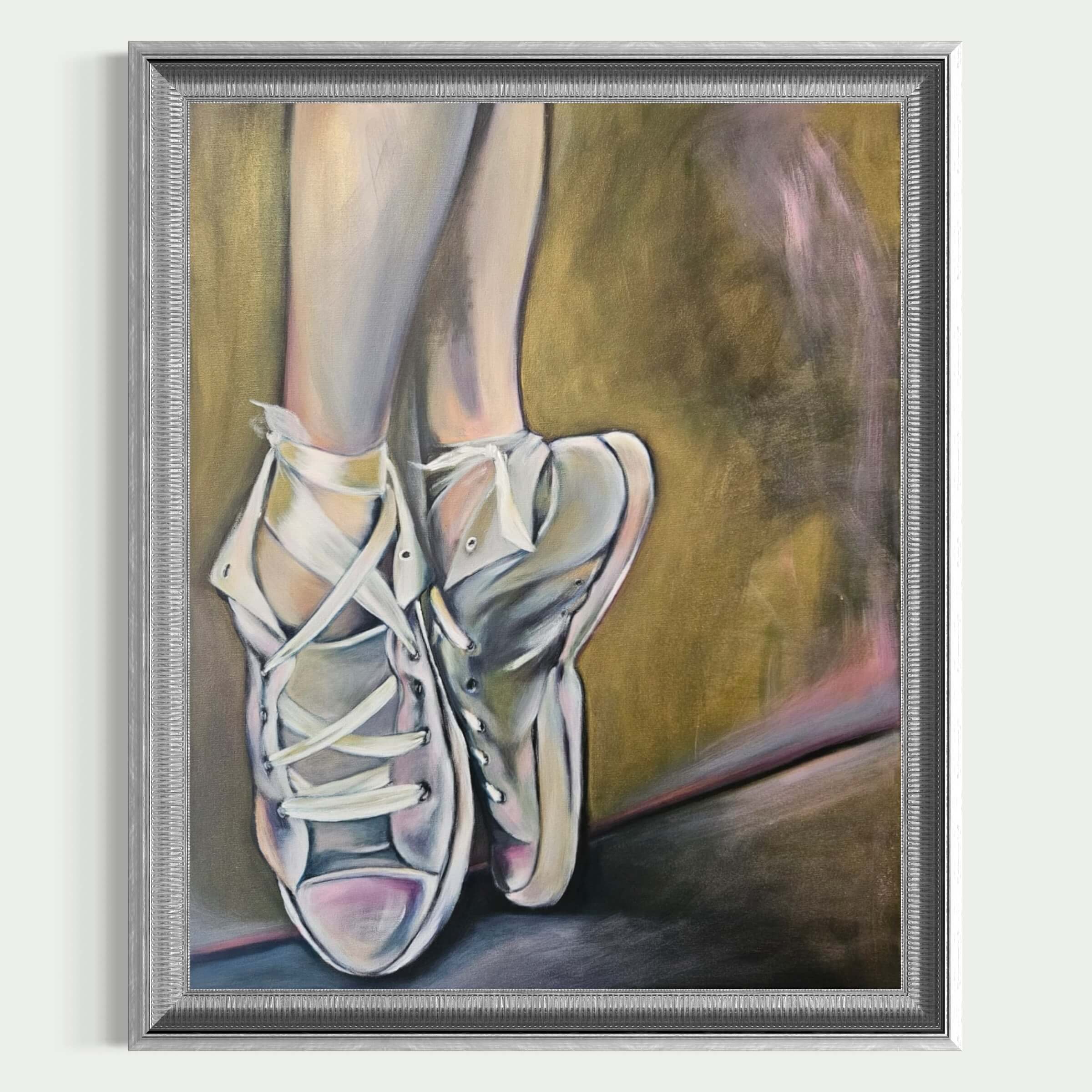 pointes converse basket, œuvre poétique d’Anaïs Eck. / Converse sneakers as pointe shoes, poetic work by Anaïs Eck.