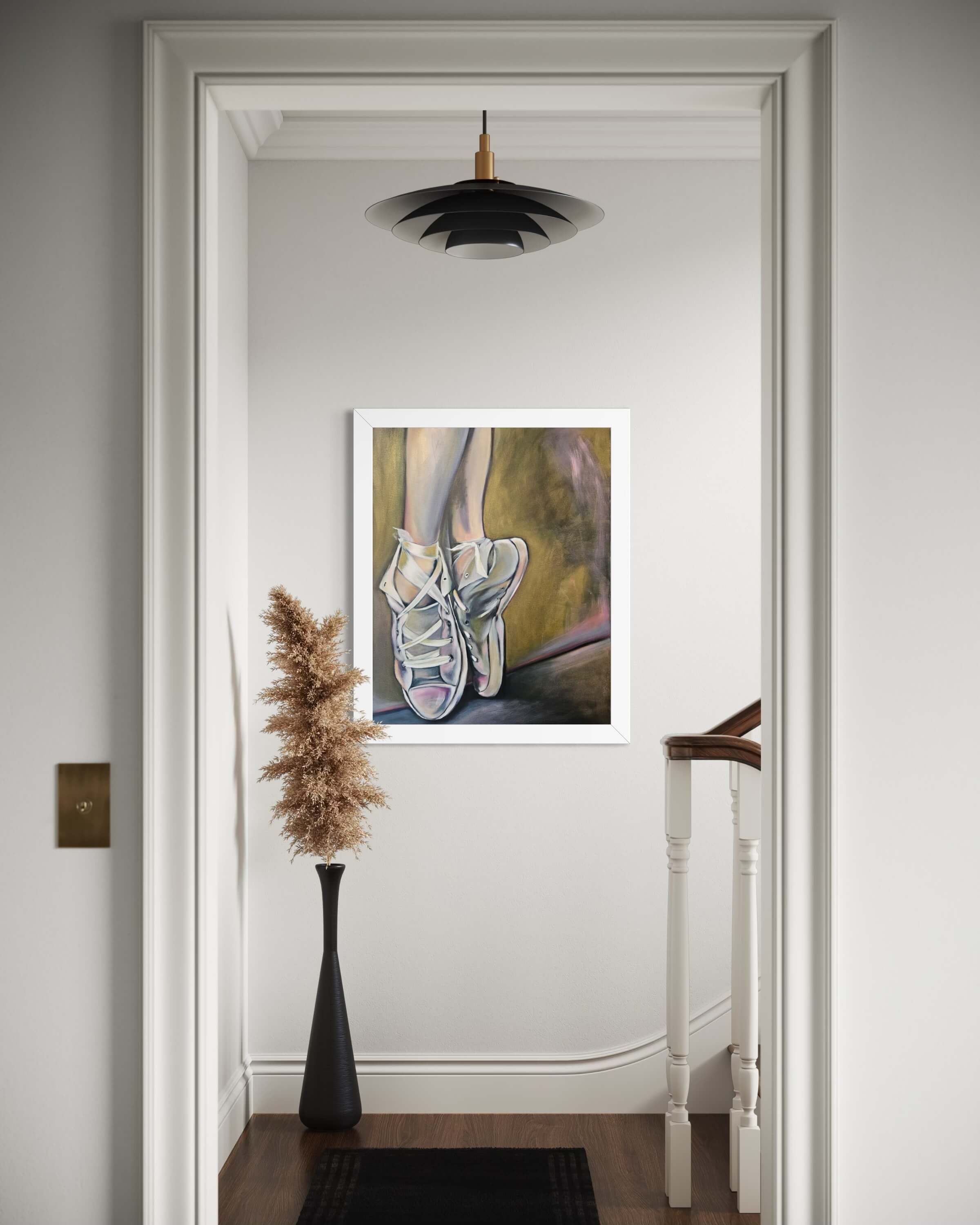 Détail pointes converse basket, œuvre poétique d’Anaïs Eck. / Converse sneakers as pointe shoes, poetic work by Anaïs Eck.