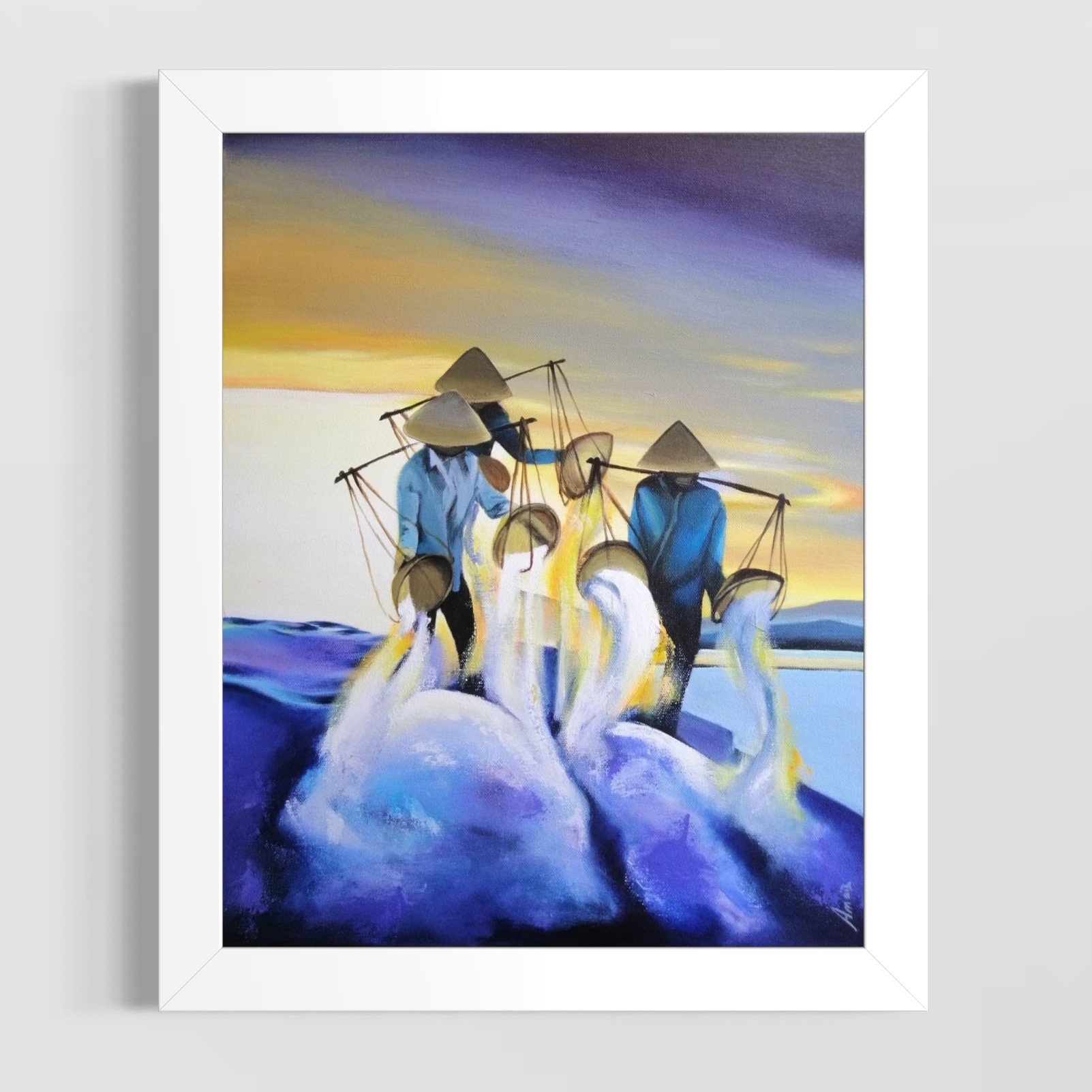 Scène de porteurs de sel au crépuscule, silhouettes bleues et jaunes, peinture d’Anaïs Eck. / Salt workers at dusk with blue and yellow silhouettes, painting by Anaïs Eck.